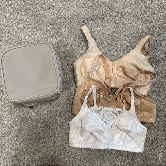 Amoena breast inserts and bra bundle - Picture 5 of 5